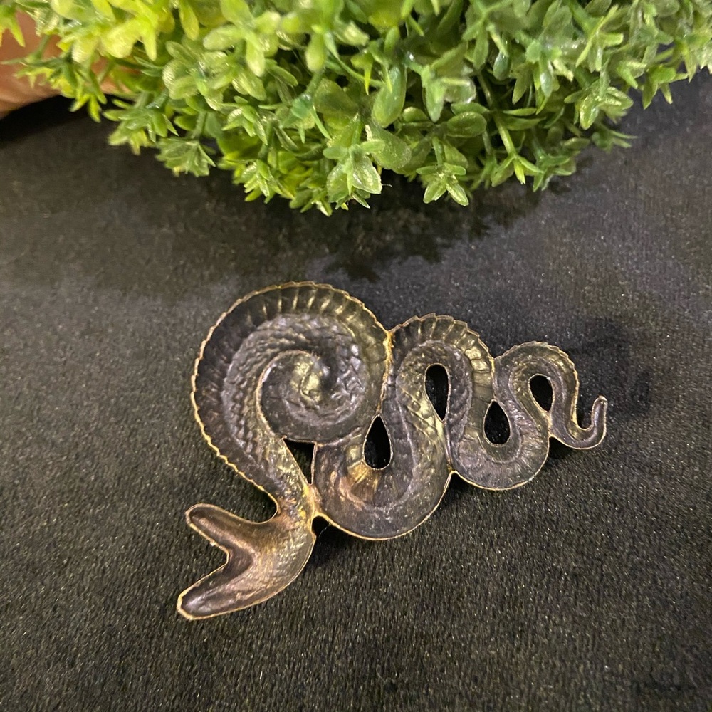 Vintage Brass Snake pendant - Picture 2 of 2
